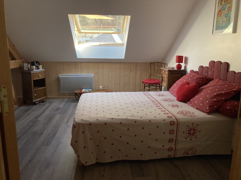 chambre_d'hotes_lo_saunei_valle_ossau_chambre_les_amoureux_5