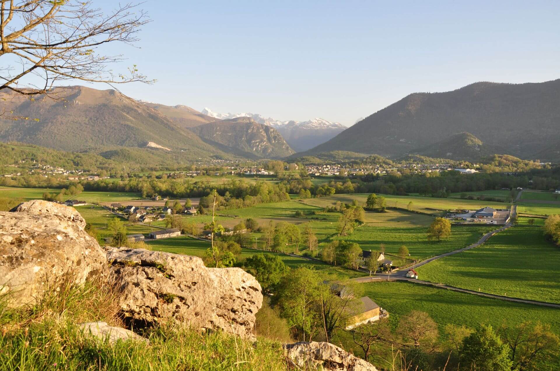 Aperçu panoramique des villages de la Vallée d'Ossau